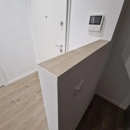 Imhome - Largo Gemito Apartmán *